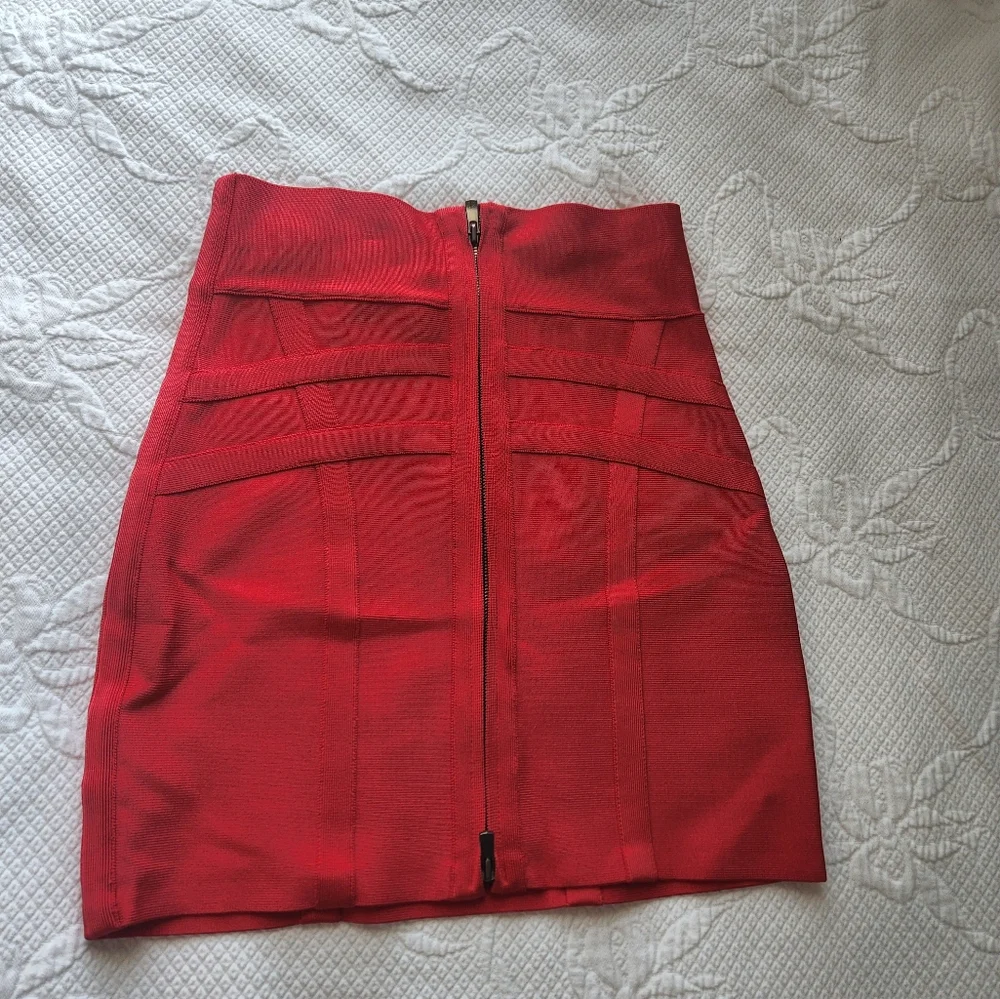 Herve lengerElegant Red Skirt